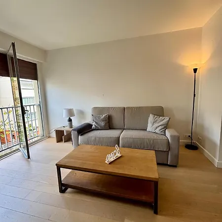 Motte Picquet Violet Apartamento *
