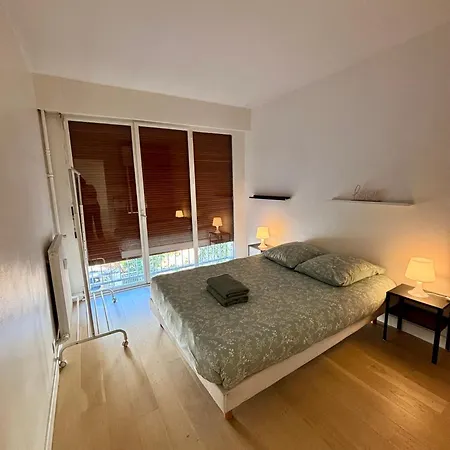 Motte Picquet Violet Apartamento *